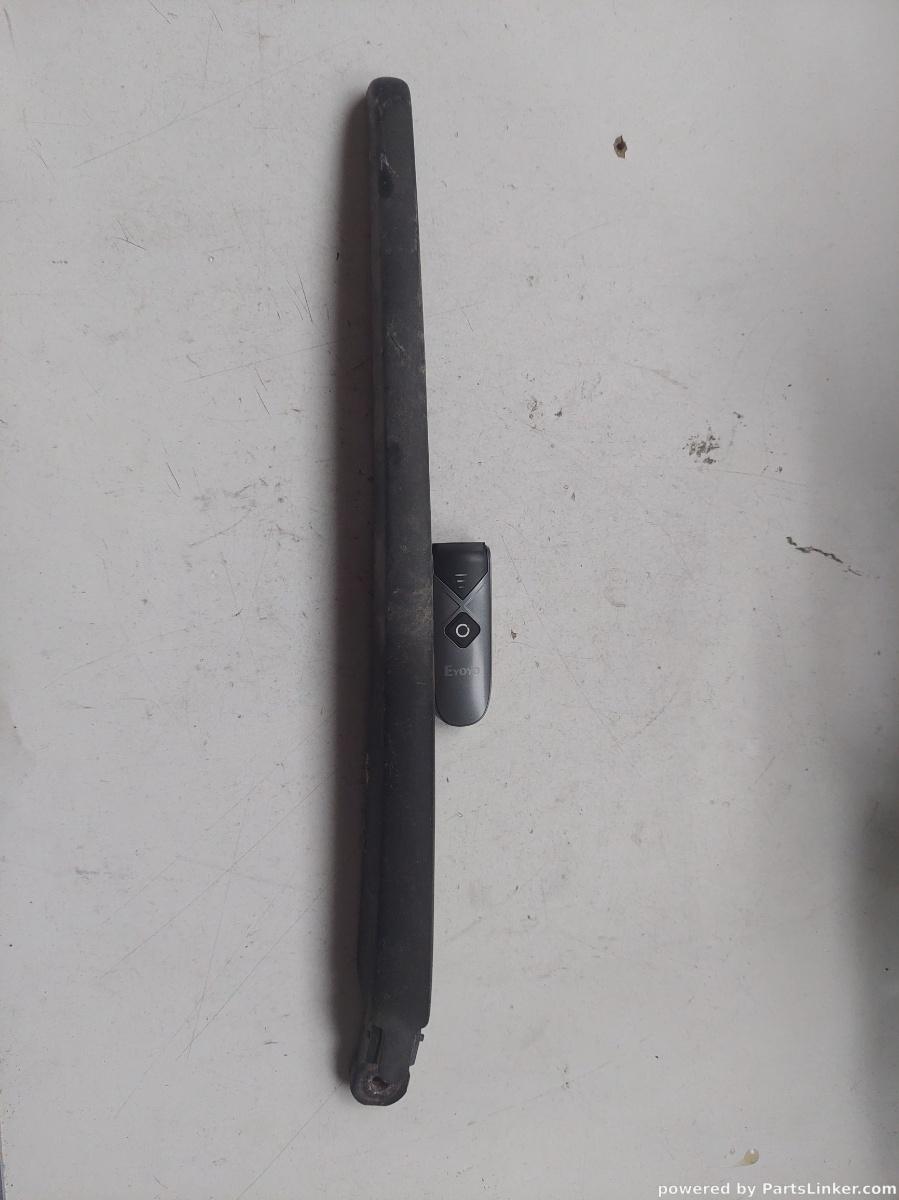 Brat stergator spate HYUNDAI TUCSON JM 2004 - 2010