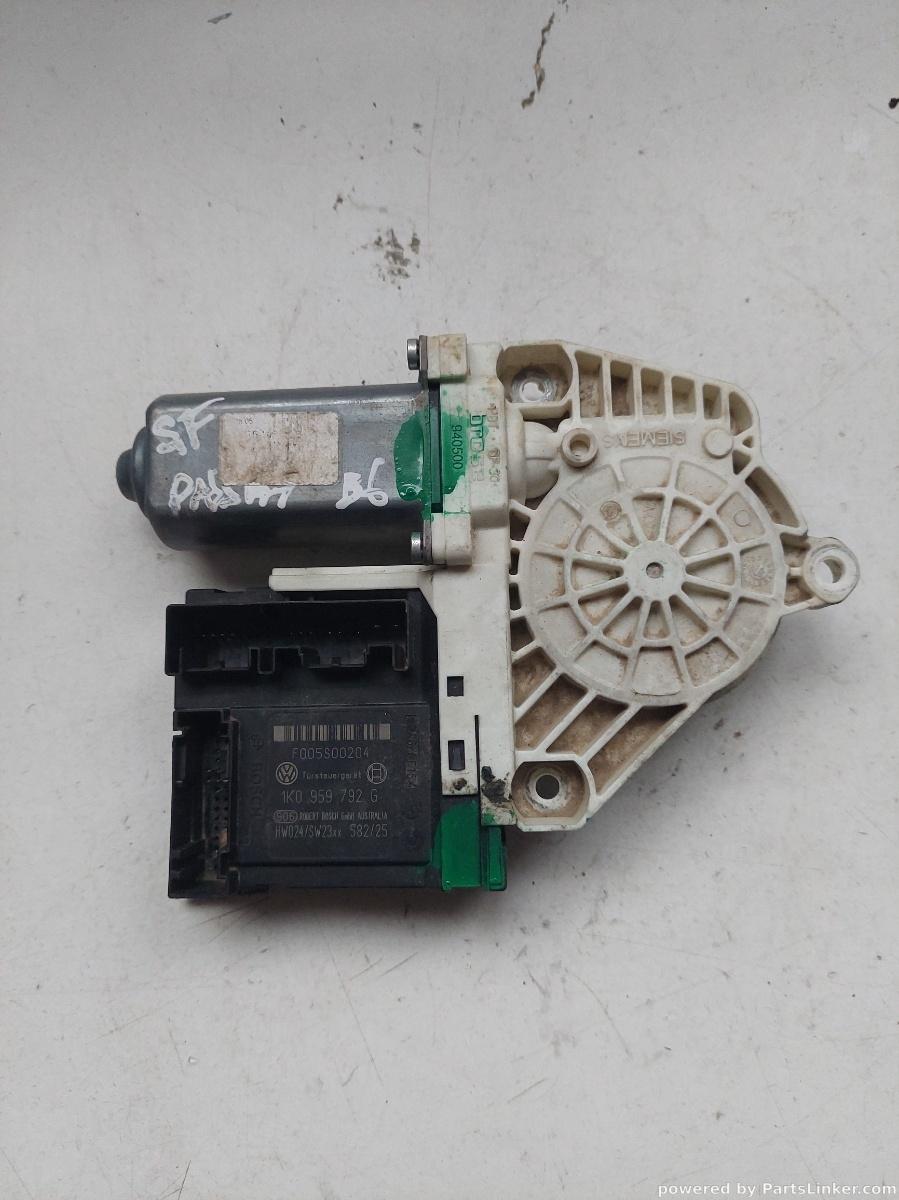 Motoras macara geam stanga fata VOLKSWAGEN PASSAT Variant (3B6) [ 2000 - 2005 ] OEM 1k0959792g