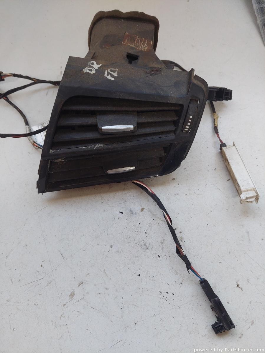 Guri ventilatie dreapta fata BMW X5 III (F15, F85) [ 2012 - 2018 ] OEM 9323417