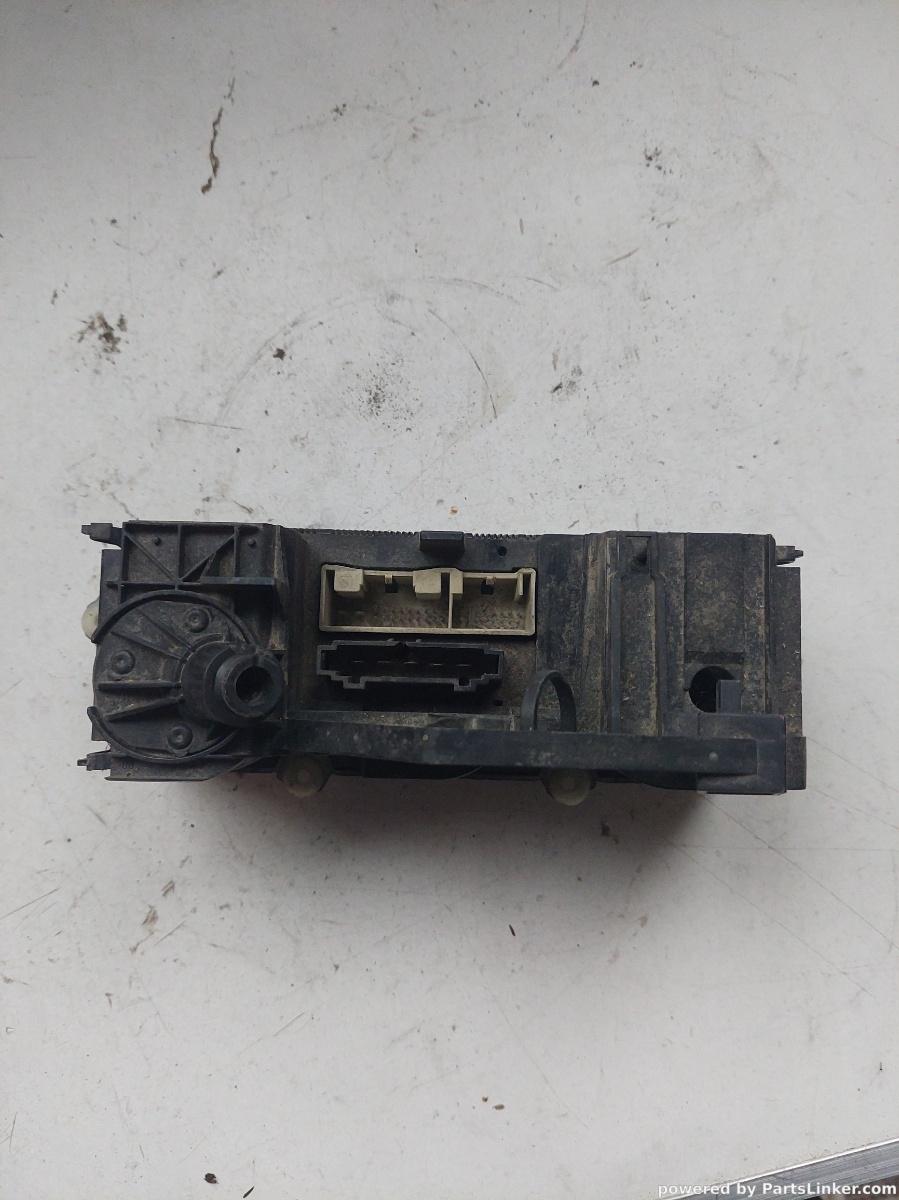 Climatizare VOLKSWAGEN CADDY (6K9, 9E7, 9E9) [ 2002 - 2009 ] – foto 2