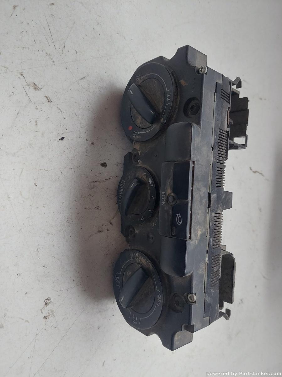Climatizare VOLKSWAGEN CADDY (6K9, 9E7, 9E9) [ 2002 - 2009 ]