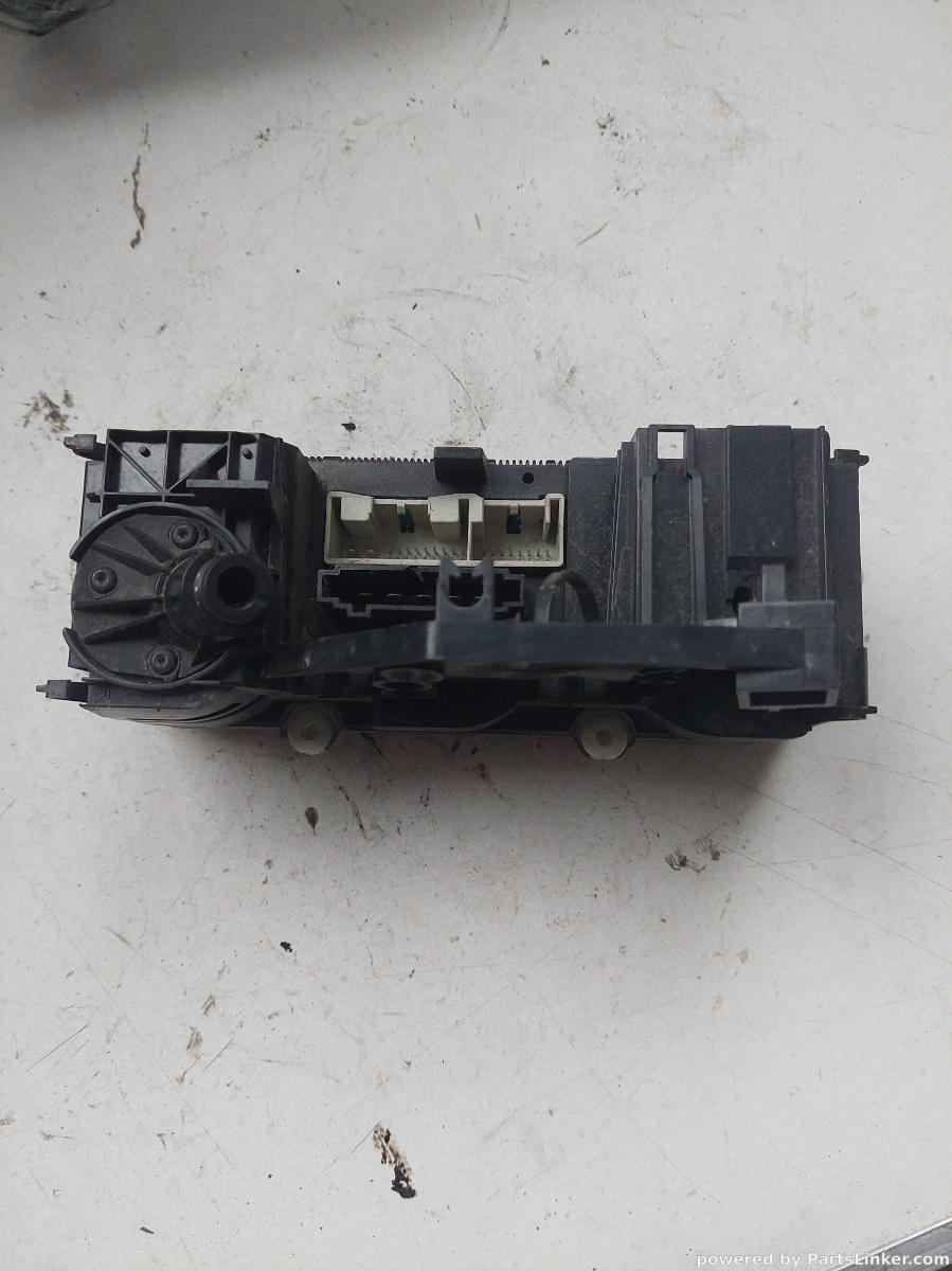 Climatizare VOLKSWAGEN CADDY (6K9, 9E7, 9E9) [ 2002 - 2009 ] – foto 2