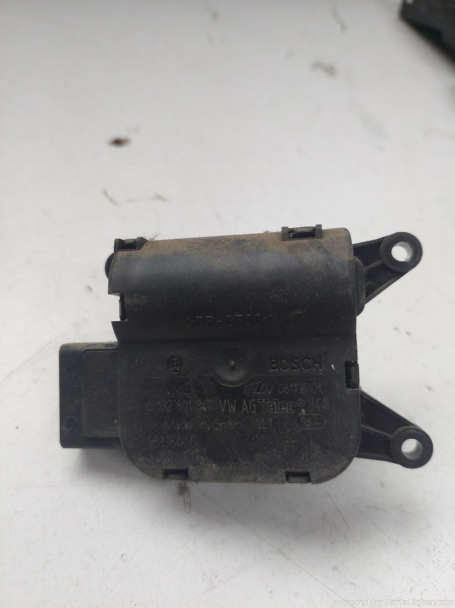 Motoras clapeta aeroterma VOLKSWAGEN CADDY (6K9, 9E7, 9E9) [ 2002 - 2009 ] OEM 0132801340