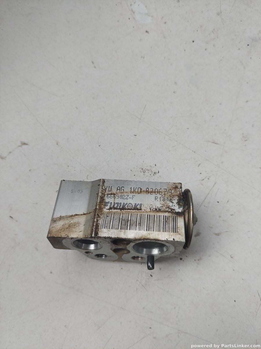 Valva supapa  VOLKSWAGEN CADDY (6K9, 9E7, 9E9) [ 2002 - 2009 ] Valeo OEM 1k0820679