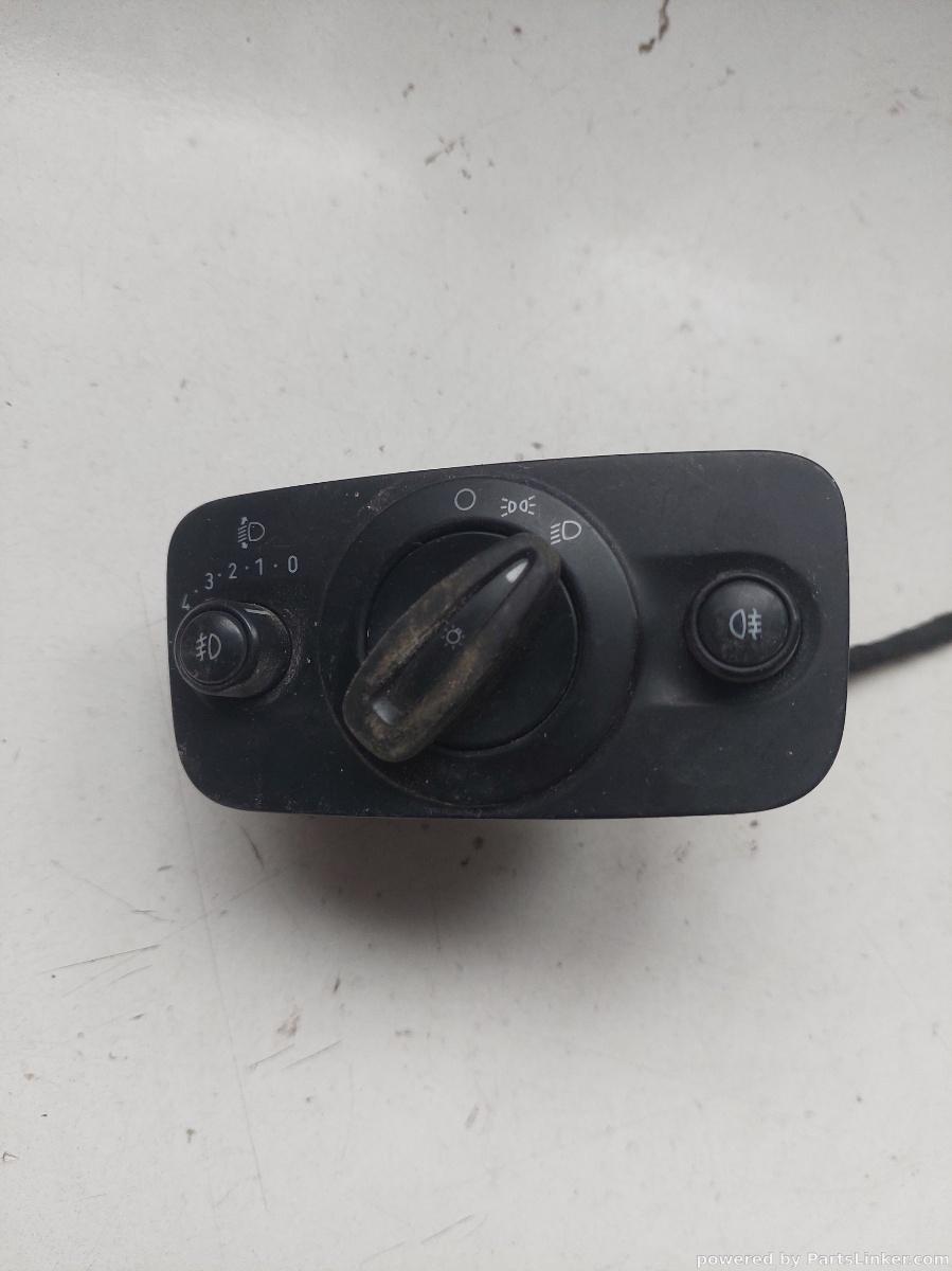 Reglaj faruri FORD FIESTA Saloon [ 2000 - 2013 ] OEM 10004132