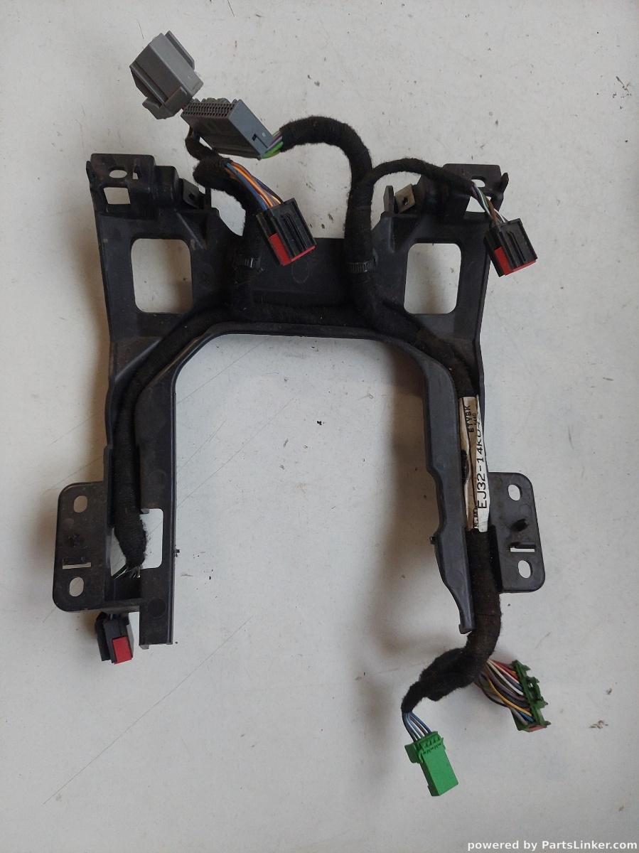 Instalatie consola centrala LAND ROVER RANGE ROVER EVOQUE (LV_, L538) [ 2011 - > ] OEM Ej3214k042