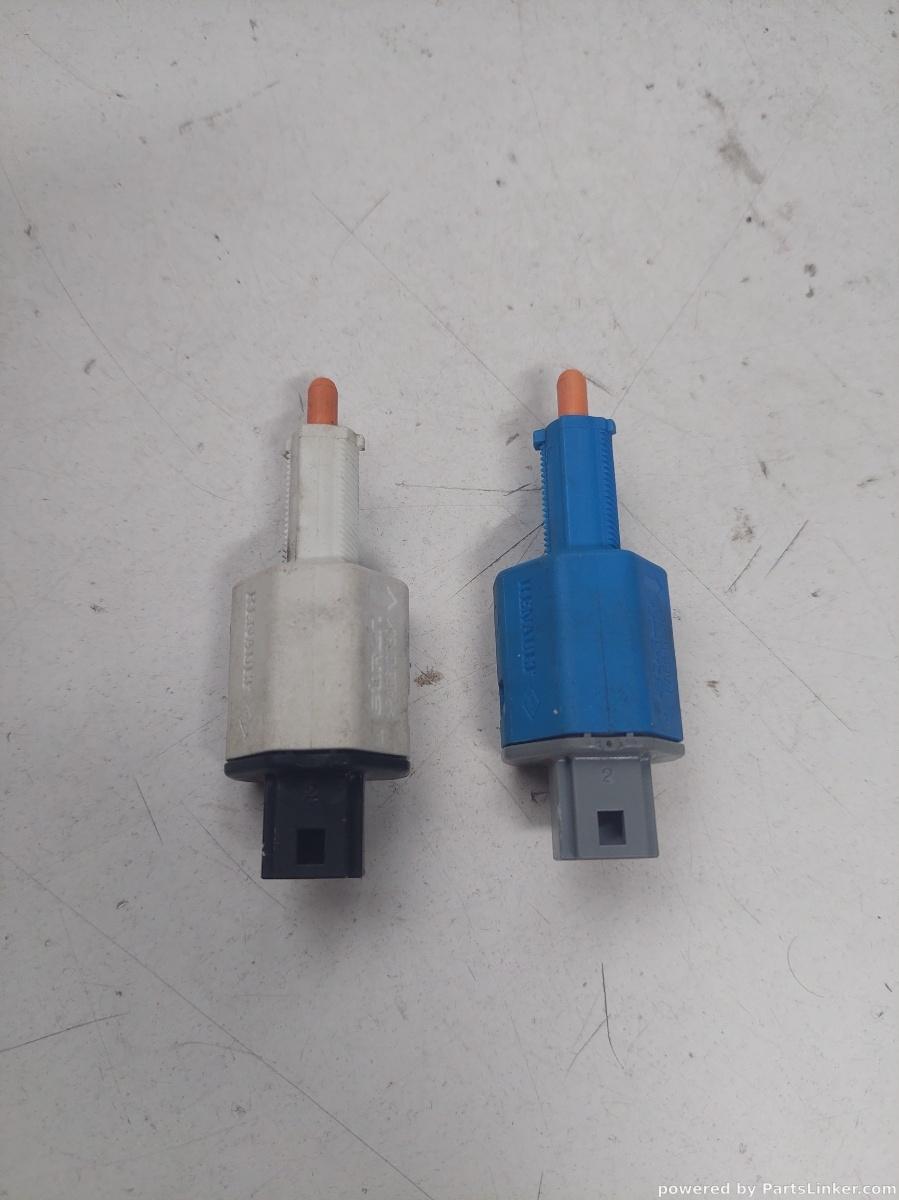 Comutator, lampa marsalier RENAULT SCENIC III (JZ0/1_) [ 2008 - > ] OEM 253200005r