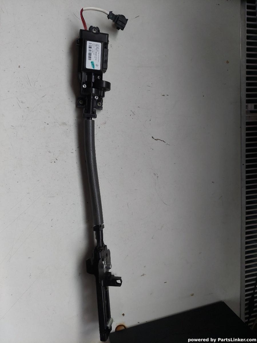 Reglaj centura siguranta stanga fata AUDI A8 III (4H2, 4H8, 4HC, 4HL) [ 2009 - 2018 ] OEM 4h0857833
