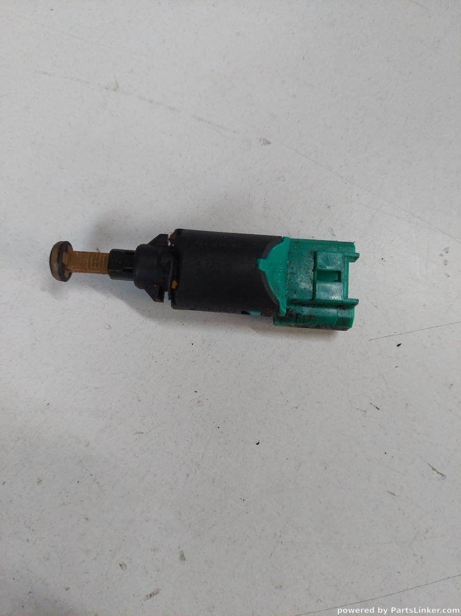Comutator lumini frana PEUGEOT 407 SW (6E_) [ 2004 - 2010 ] OEM 9650688480