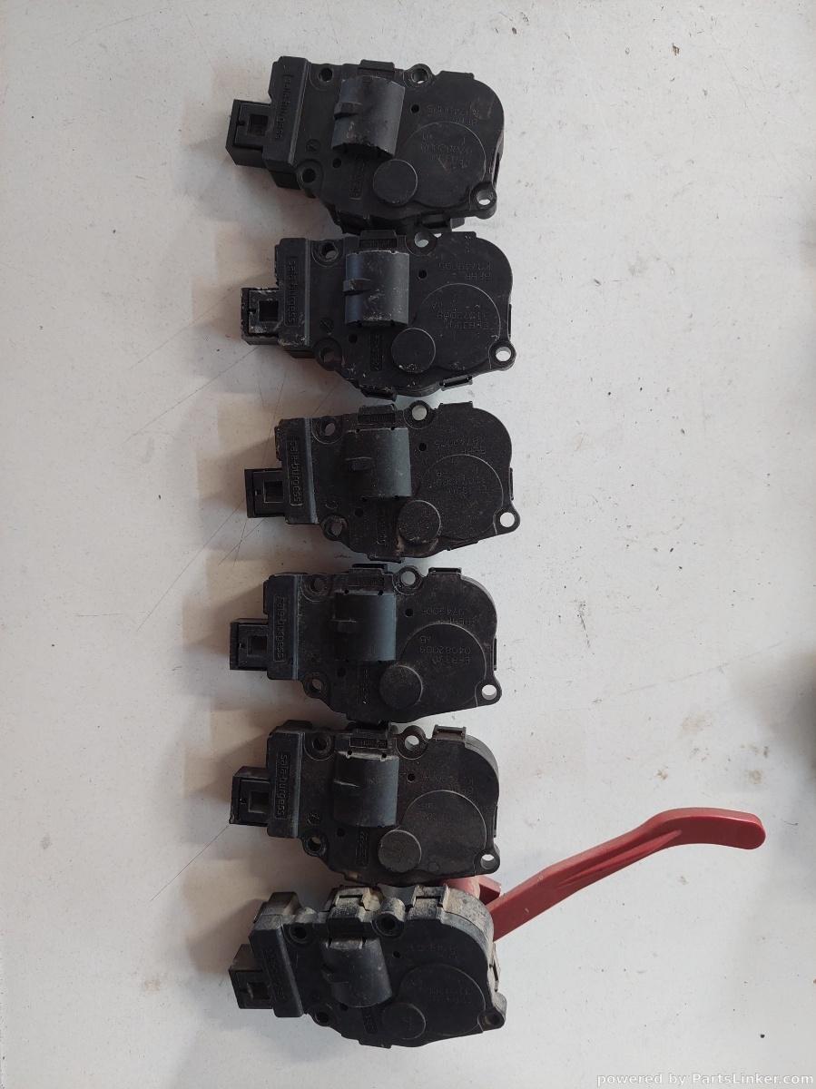 Motoras clapeta aeroterma AUDI A4 IV (8K2, B8) [ 2007 - 2015 ] OEM K9749005