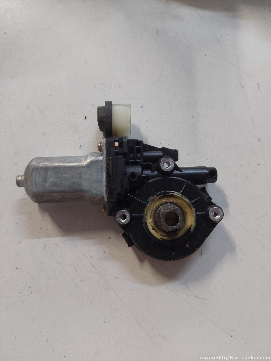 Motoras macara geam dreapta fata MITSUBISHI GRANDIS (NA_W) [ 2003 - 2011 ] OEM Mr989948