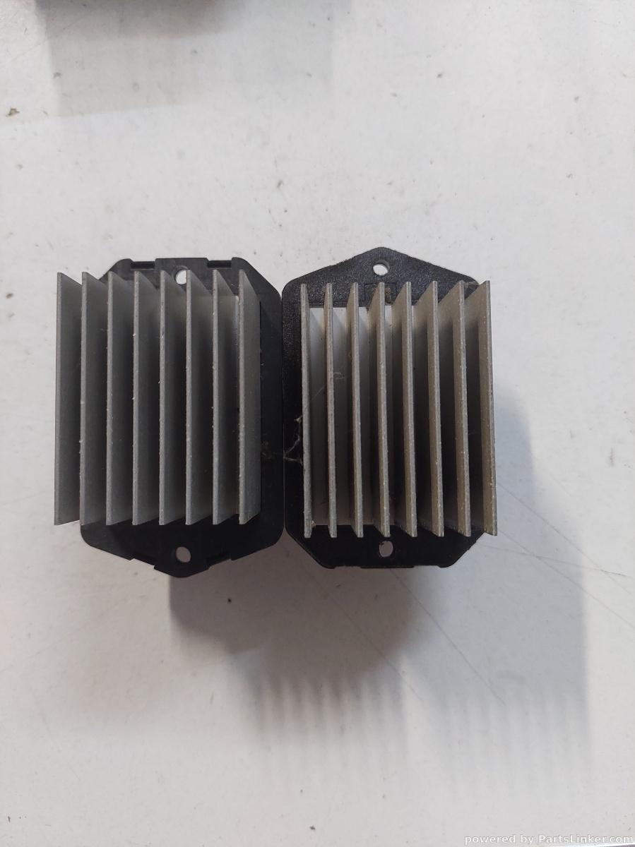 Rezistenta aeroterma MITSUBISHI GRANDIS (NA_W) [ 2003 - 2011 ] OEM 0778000880