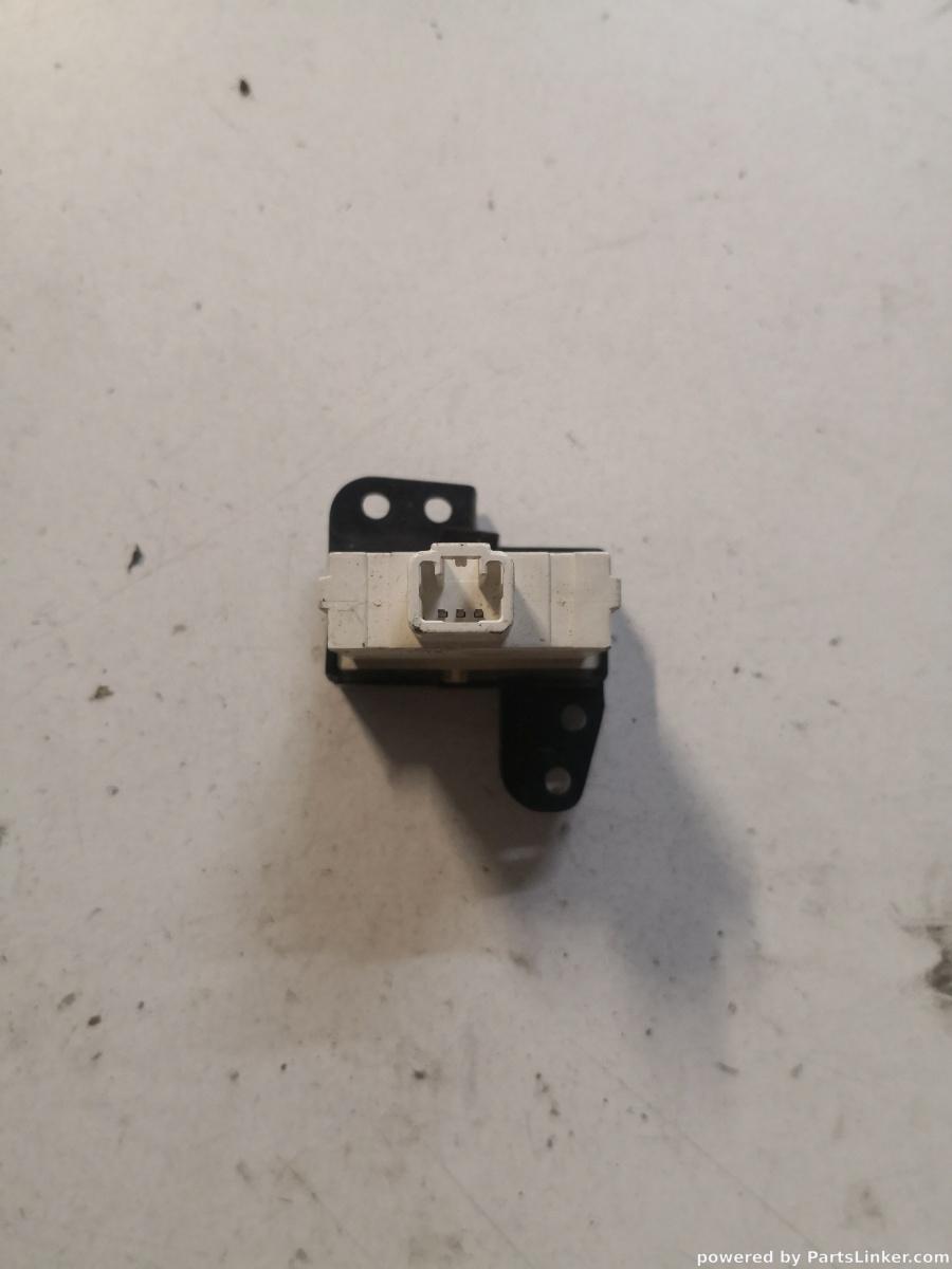 Senzor airbag MITSUBISHI GRANDIS (NA_W) [ 2003 - 2011 ] OEM R3311 – foto 2