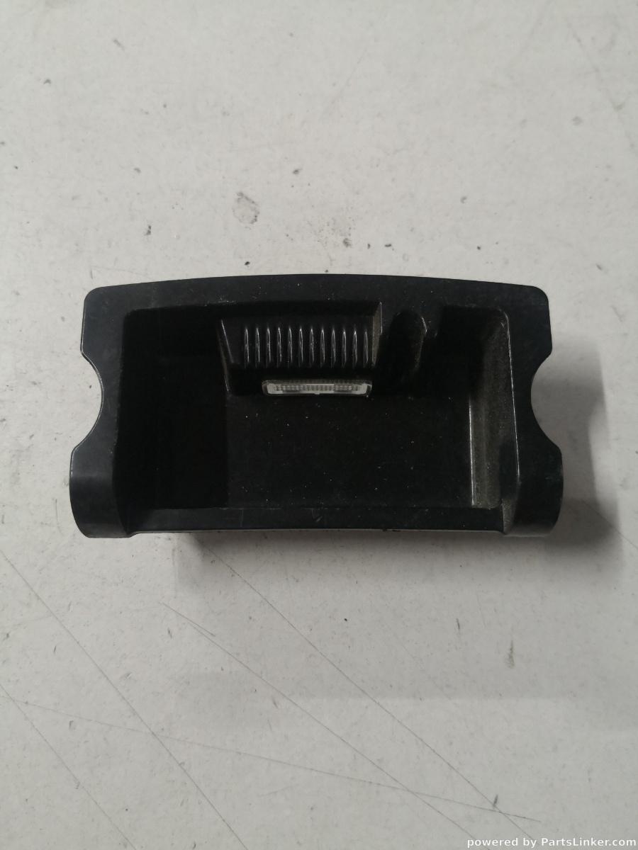 Scrumiera BMW 5 (F10) [ 2009 - 2016 ] OEM 12025