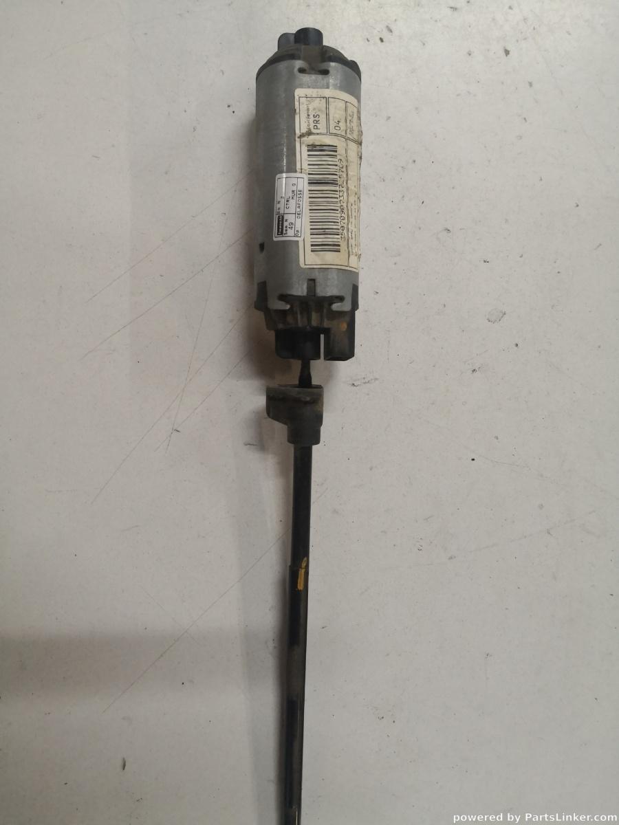 Motoras scaun dreapta fata VOLKSWAGEN TIGUAN 5N_ 2007 - > 4486238