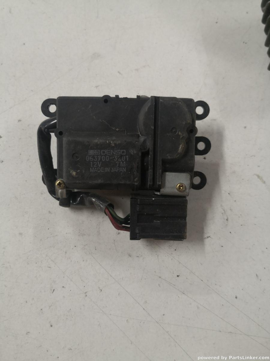 Calculator confort MITSUBISHI PAJERO II (V3_W, V2_W, V4_W) [ 1990 - 2001 ] OEM 0637003201