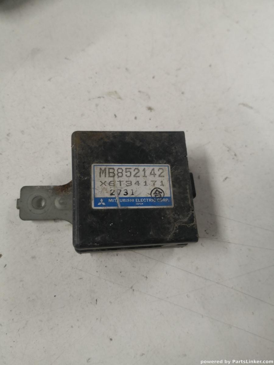 Unitate control oglinda MITSUBISHI PAJERO II (V3_W, V2_W, V4_W) [ 1990 - 2001 ] OEM Md852142