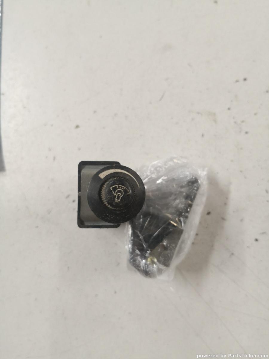 Buton reglaj faruri MITSUBISHI PAJERO II (V3_W, V2_W, V4_W) [ 1990 - 2001 ] OEM Mb96670 – foto 2
