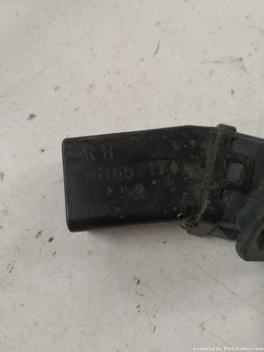 Grila ventilatie dreapta fata MITSUBISHI PAJERO II (V3_W, V2_W, V4_W) [ 1990 - 2001 ] OEM Mb65217 – foto 2