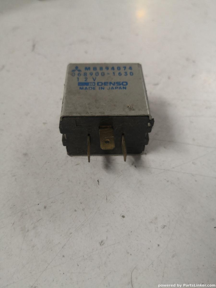 Modul electronic MITSUBISHI PAJERO II (V3_W, V2_W, V4_W) [ 1990 - 2001 ] OEM 0689001630 – foto 2