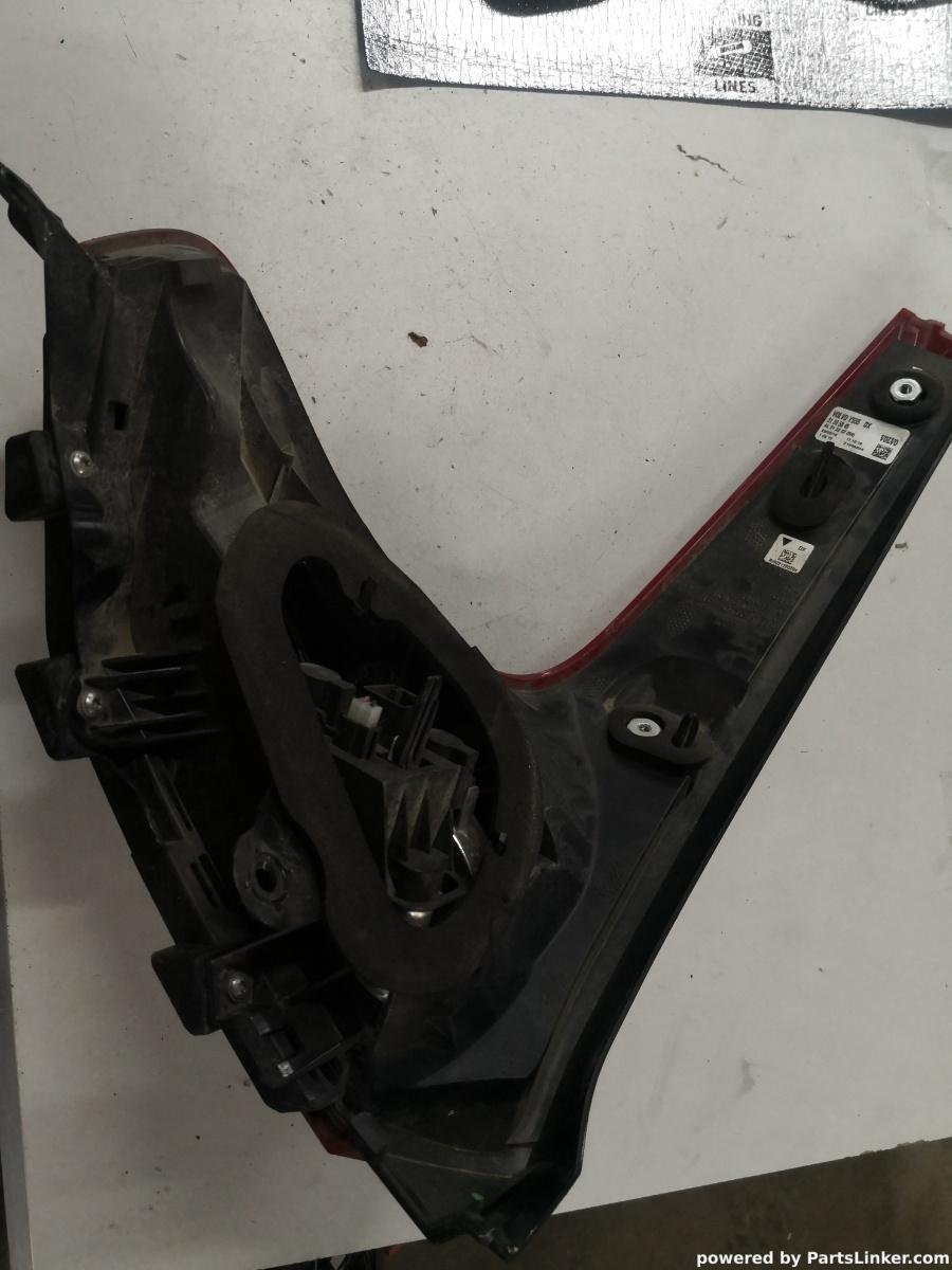 Stop dreapta VOLVO V40 Cross Country an 2017 Hatchback (525, 526) [ 2012 - > ] OEM 31395845 – foto 3