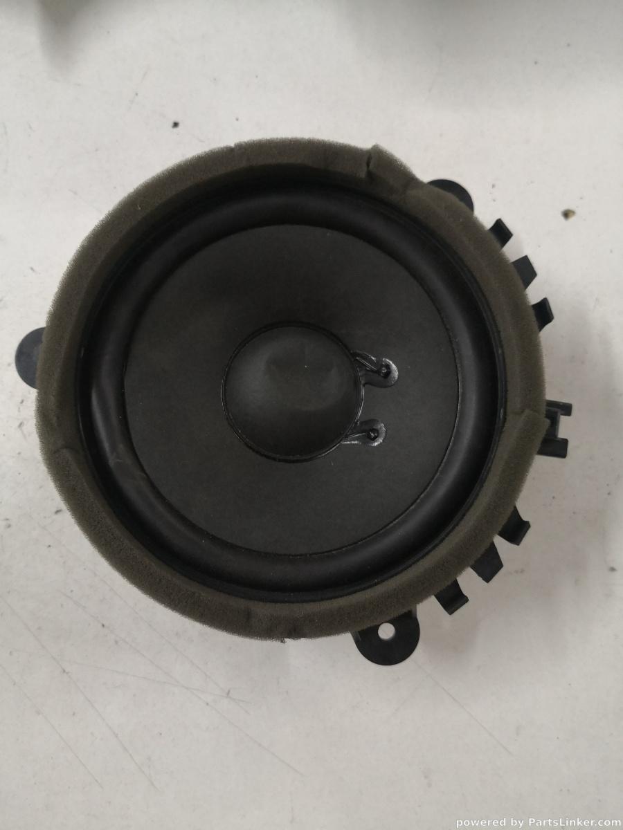 Boxa auto VOLVO V40 Hatchback (525, 526) [ 2012 - > ] OEM 30657445