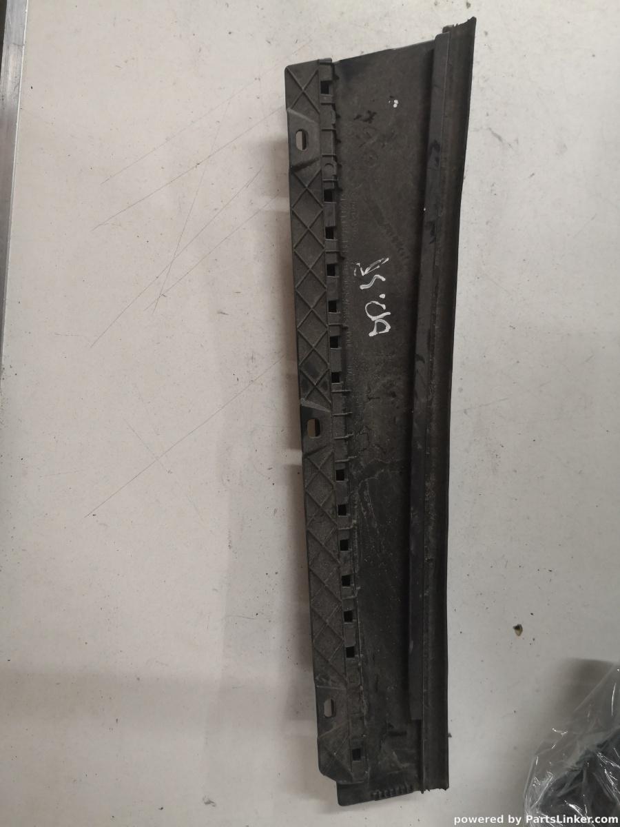 Ornamente dreapta spate VOLVO V40 Hatchback (525, 526) [ 2012 - > ] OEM 31391186 – foto 2