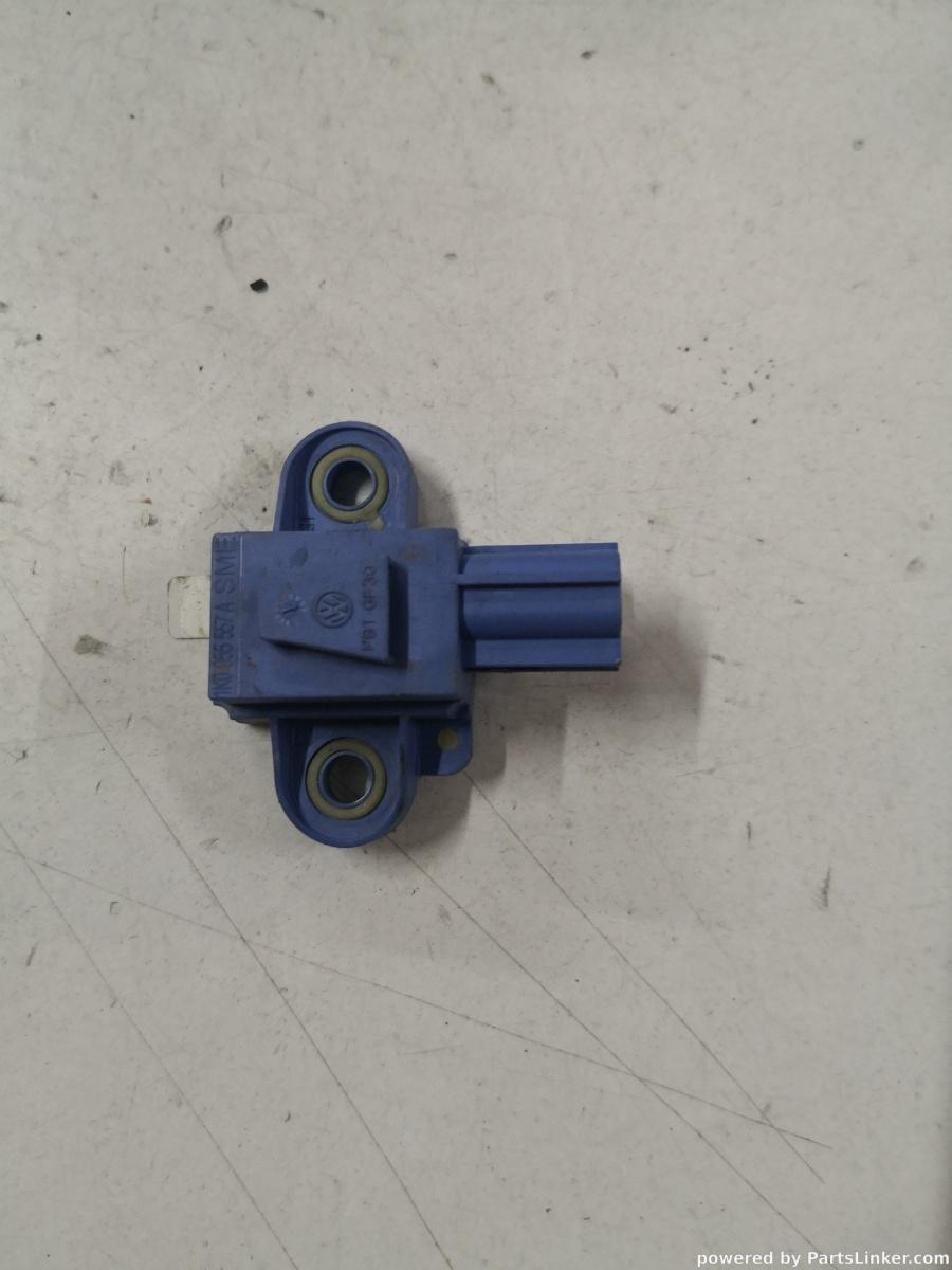 Senzor impact airbag VOLKSWAGEN JETTA III (1K2) [ 2004 - 2010 ] OEM 1k0955557a