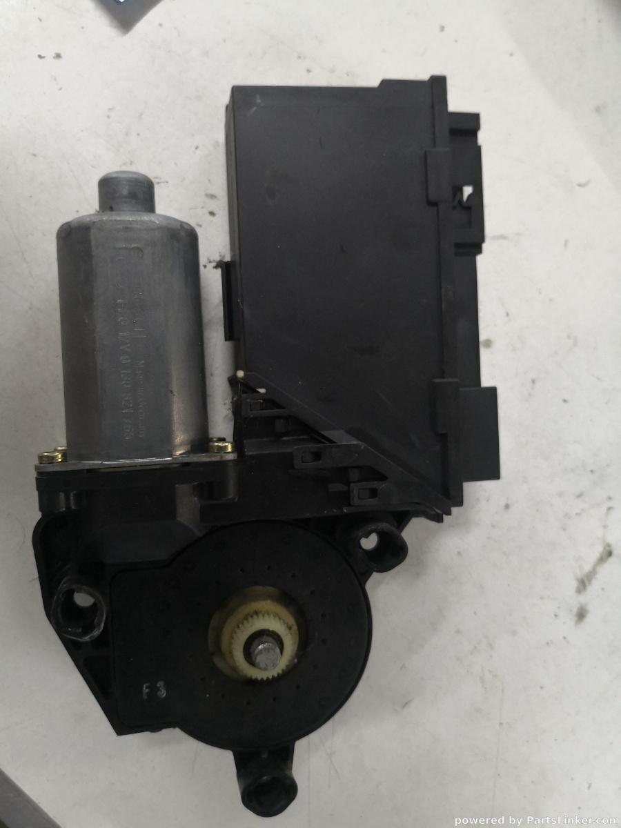 Macara geam electric stanga spate VOLKSWAGEN TOUAREG (7LA, 7L6, 7L7) [ 2002 - 2013 ] OEM 0130821765