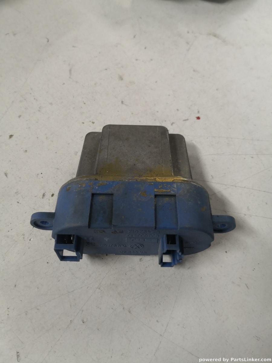 Releu ventilator VOLKSWAGEN TOUAREG (7LA, 7L6, 7L7) [ 2002 - 2013 ] OEM 7l0907521