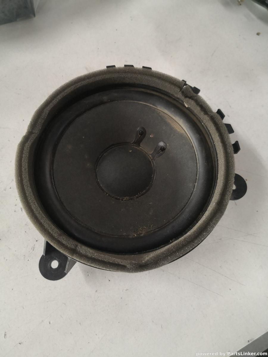 Boxa auto dreapta spate VOLVO XC60 (156) [ 2008 - > ] OEM 30657445
