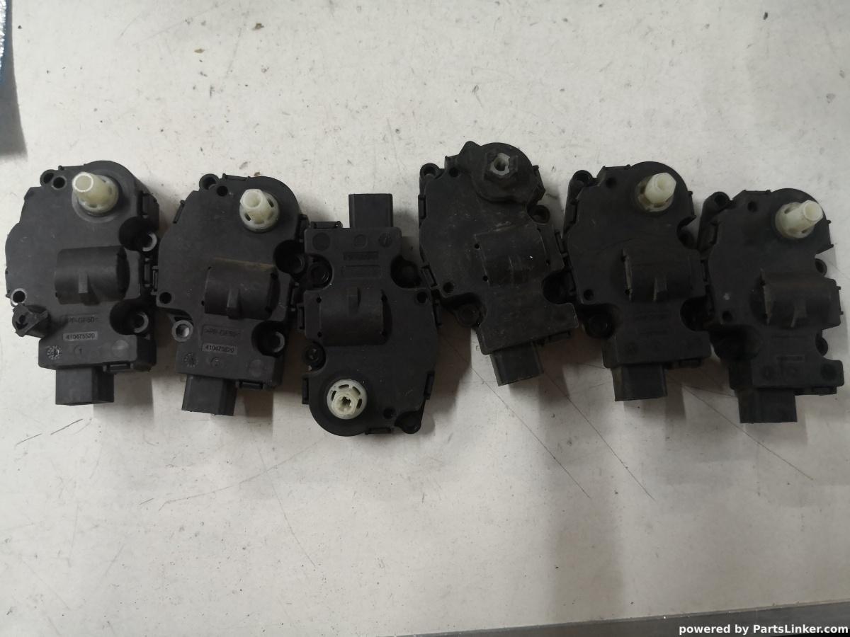 Motoras deschidere portbagaj MERCEDES-BENZ S-CLASS II (W221, C215) [ 2005 - 2013 ] OEM 410475520