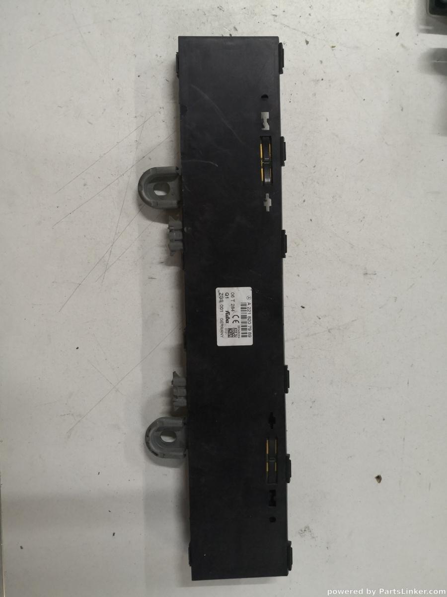 Modul antena GPS  MERCEDES-BENZ S-CLASS II (W221, C215) [ 2005 - 2013 ] OEM A2218207989