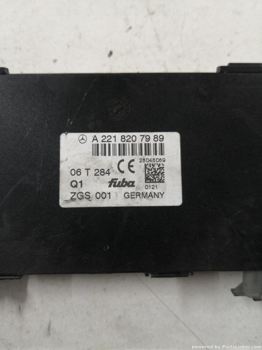 Modul antena GPS  MERCEDES-BENZ S-CLASS II (W221, C215) [ 2005 - 2013 ] OEM A2218207989 – foto 2