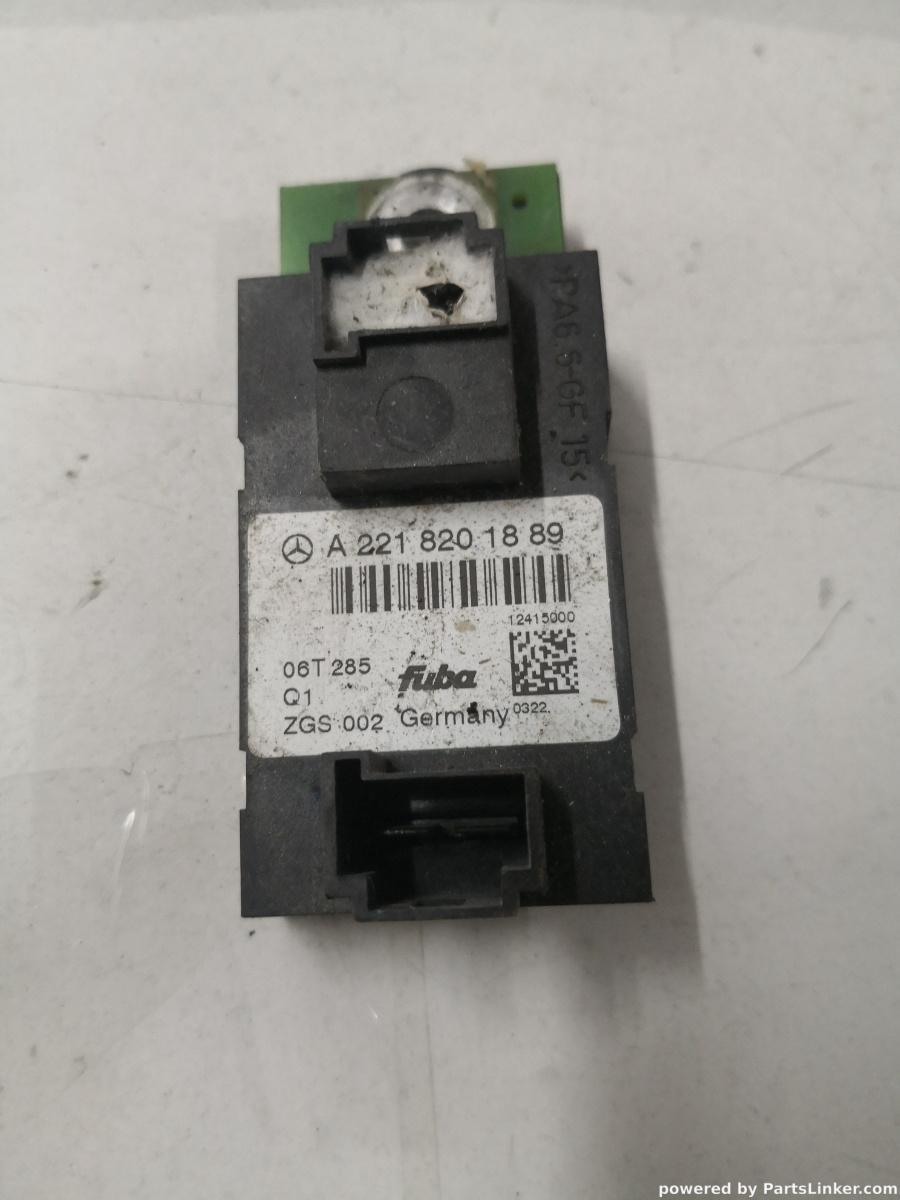 Modul antena MERCEDES-BENZ S-CLASS II (W221, C215) [ 2005 - 2013 ] OEM A2218201889