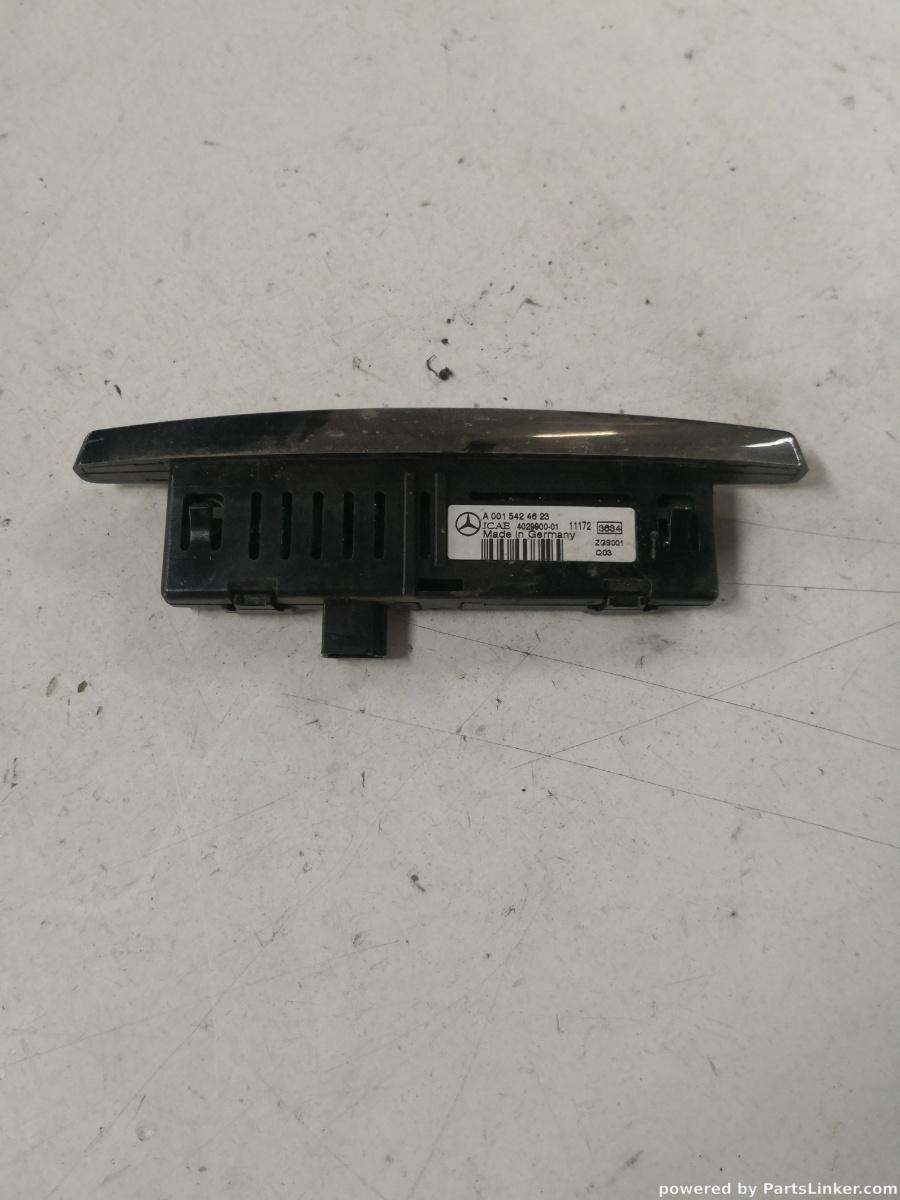 Display senzor parcare MERCEDES-BENZ C-CLASS (W204) [ 2007 - 2014 ] OEM A0015424623