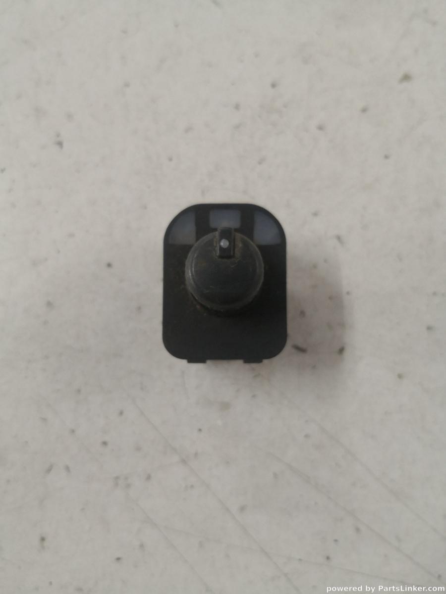 Buton reglaj oglinzi AUDI A3 II (8P1) [ 2003 - 2013 ] OEM 8e0959565