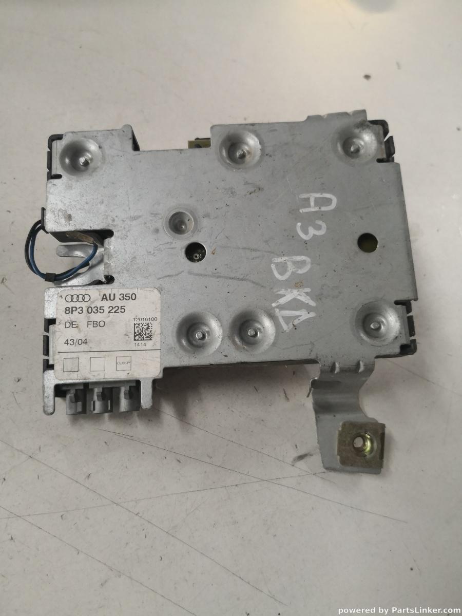 Amplificator antena AUDI A3 II (8P1) [ 2003 - 2013 ] OEM 8p3035225