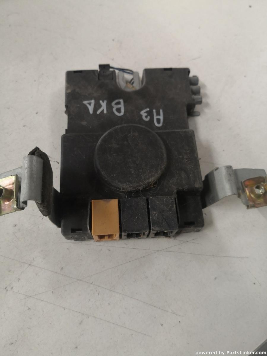 Amplificator antena AUDI A3 II (8P1) [ 2003 - 2013 ] OEM 8p3035225 – foto 2