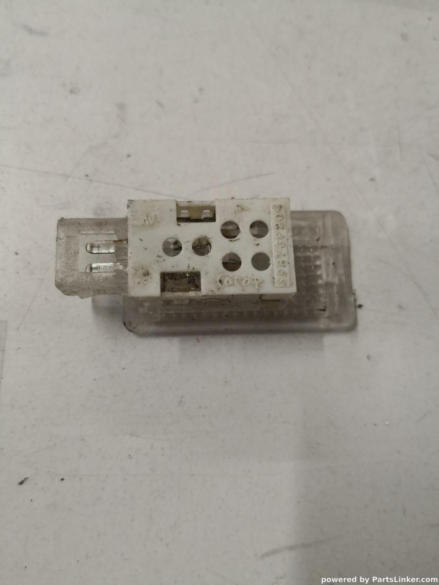 Lampa torpedou AUDI A3 II (8P1) [ 2003 - 2013 ] OEM 8e0947101 – foto 2