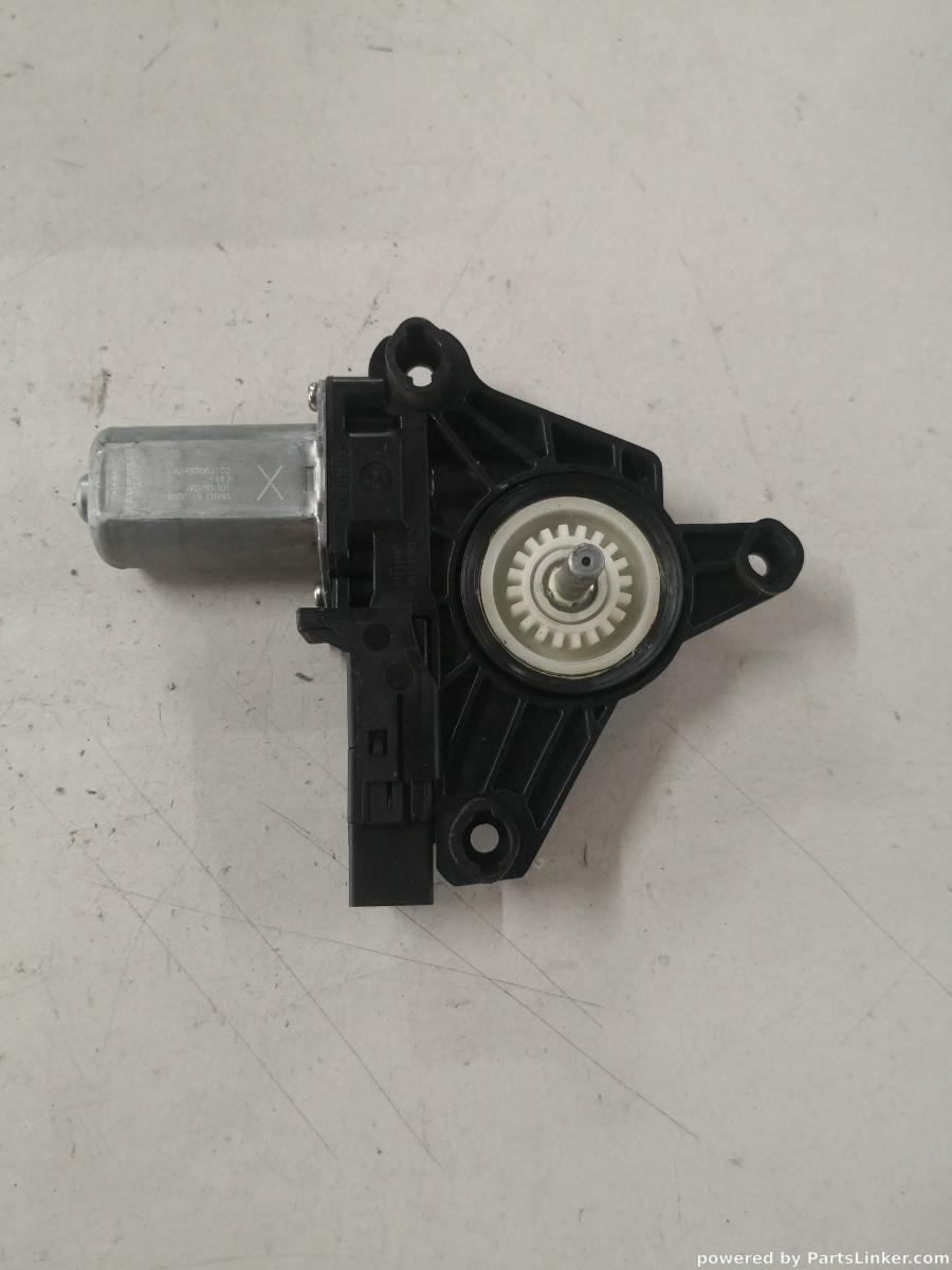Motoras geam pivotant dreapta spate VOLVO V40 525 2013 - 2015 968740101