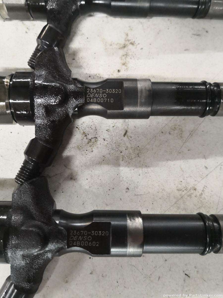 Set injectoare combustibil TOYOTA LAND CRUISER LJ12_, KZJ12_, TRJ12_, KDJ12_, GRJ12_ 2002 - Denso 2367030320 – foto 2