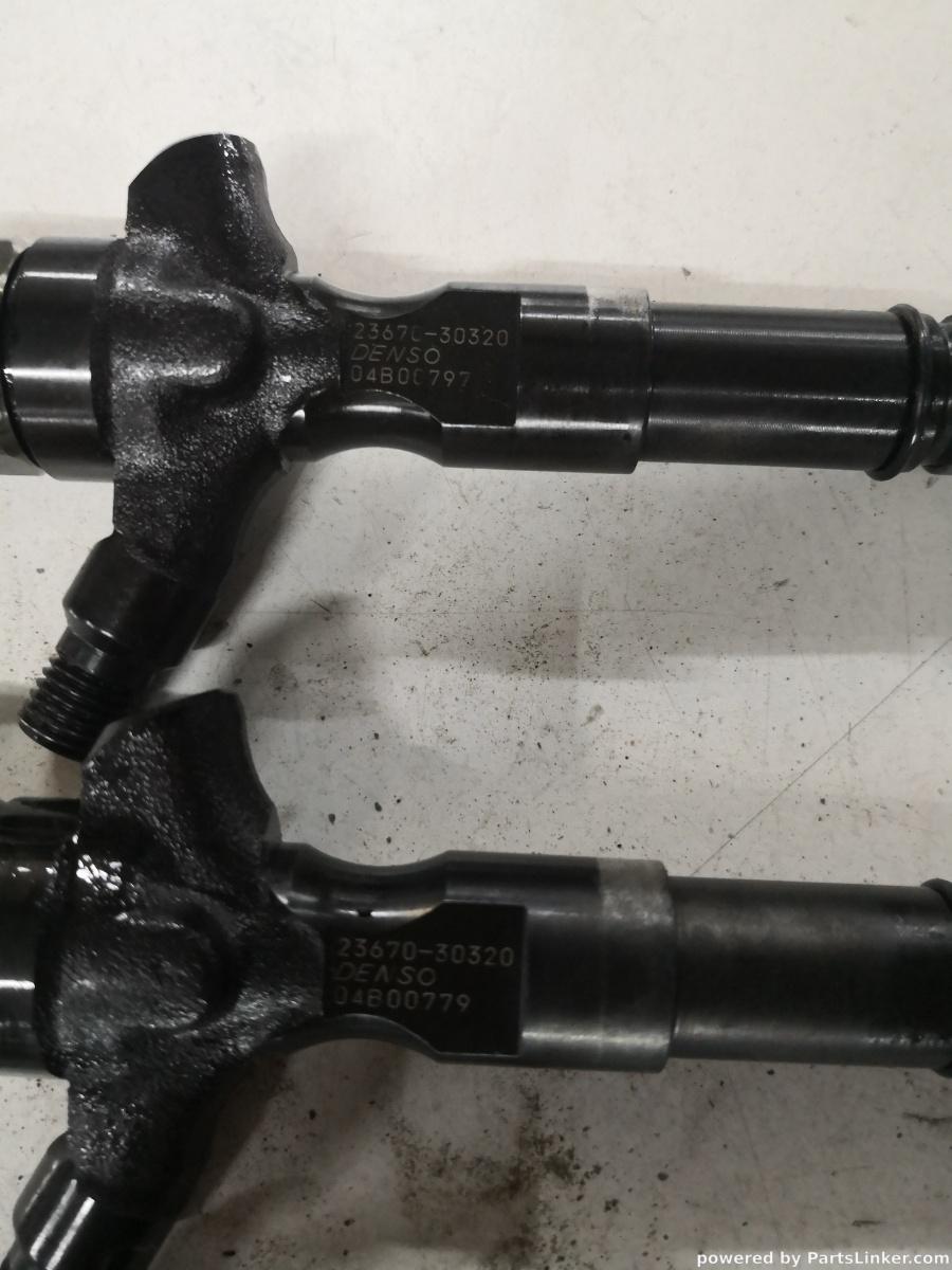 Set injectoare combustibil TOYOTA LAND CRUISER LJ12_, KZJ12_, TRJ12_, KDJ12_, GRJ12_ 2002 - Denso 2367030320 – foto 3