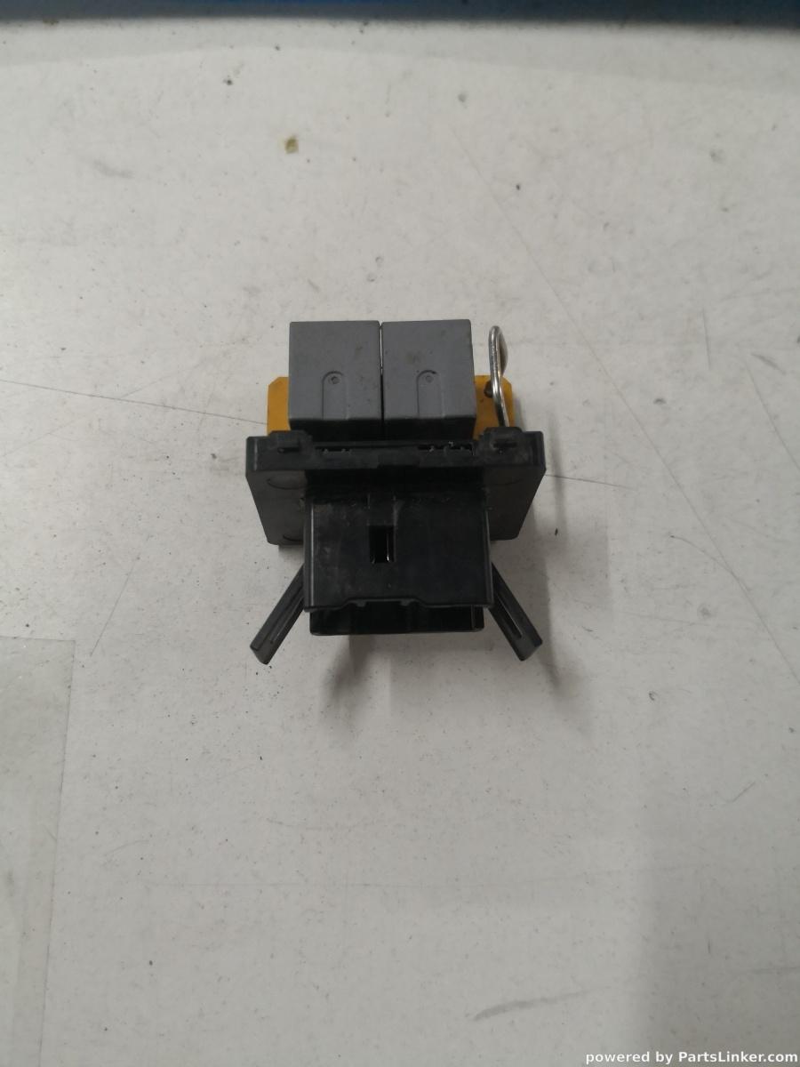 Releu TOYOTA LAND CRUISER J120 2004>  OEM 7g13