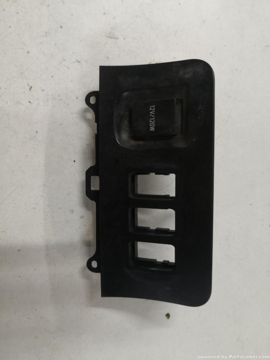 Bricheta TOYOTA LAND CRUISER J120 2004>  OEM 5883160020
