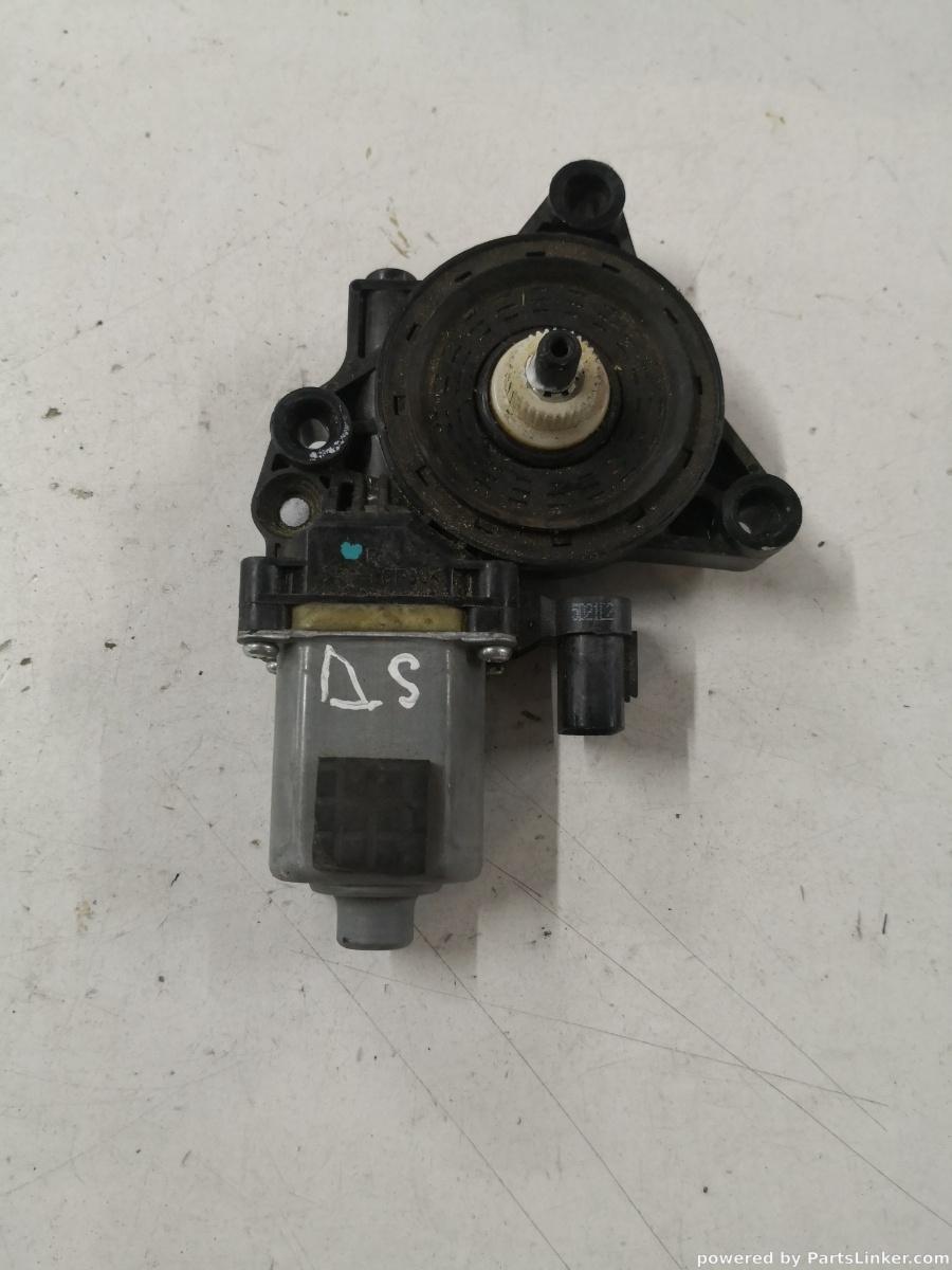 Motoras macara geam dreapta spate TOYOTA LAND CRUISER J120 2004>  OEM 83460d7000