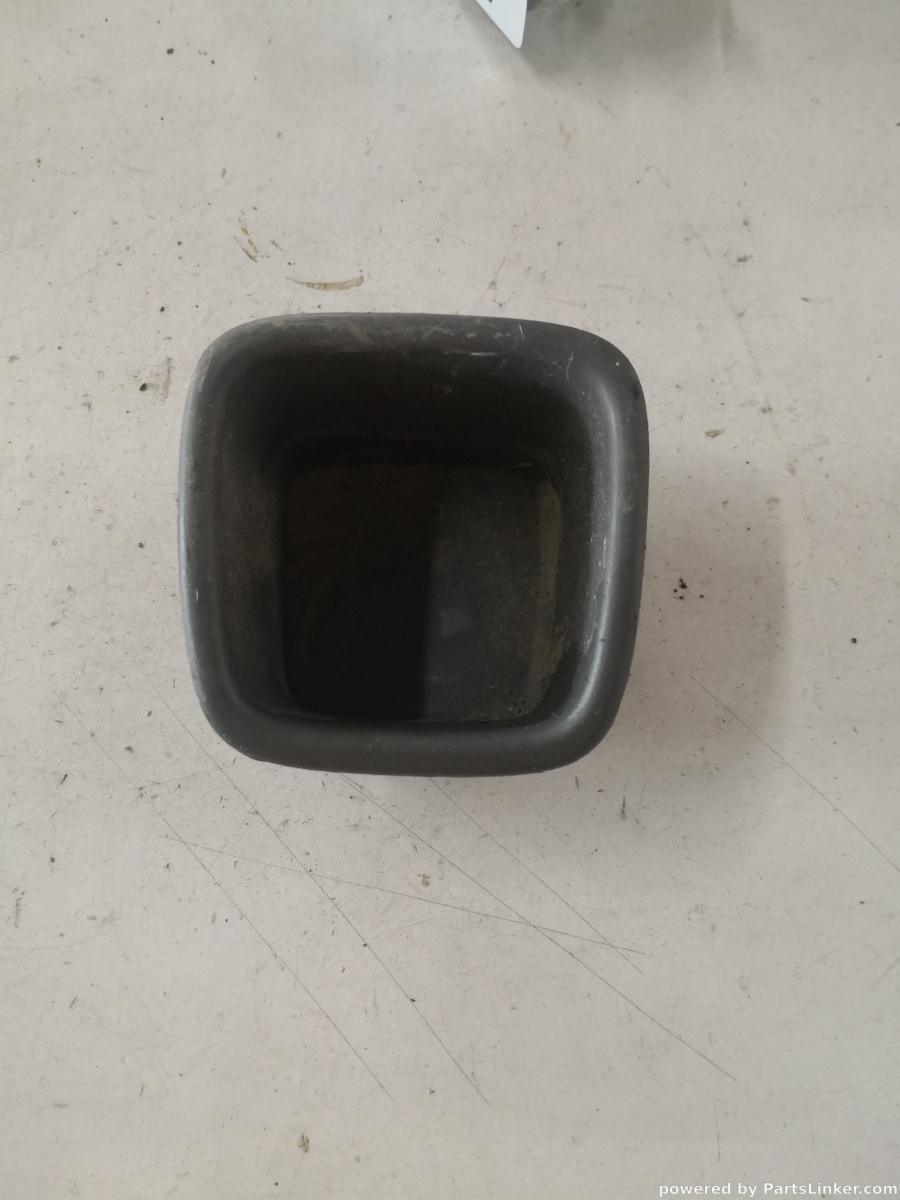 Suport pahare TOYOTA LAND CRUISER J120 2004>  OEM 6699160020