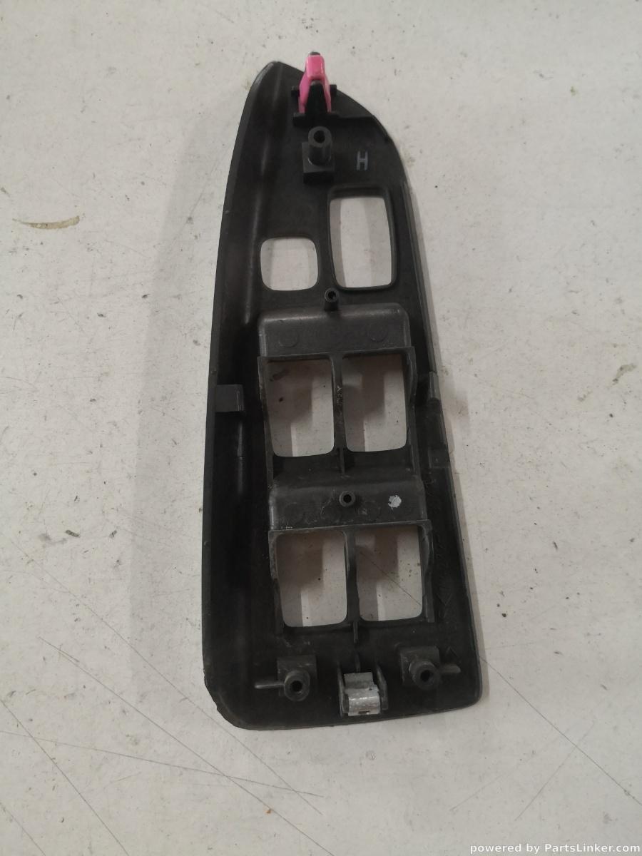 Ornament butoane geamuri  stanga fata TOYOTA LAND CRUISER J120 2004>  OEM 7423260440 – foto 2