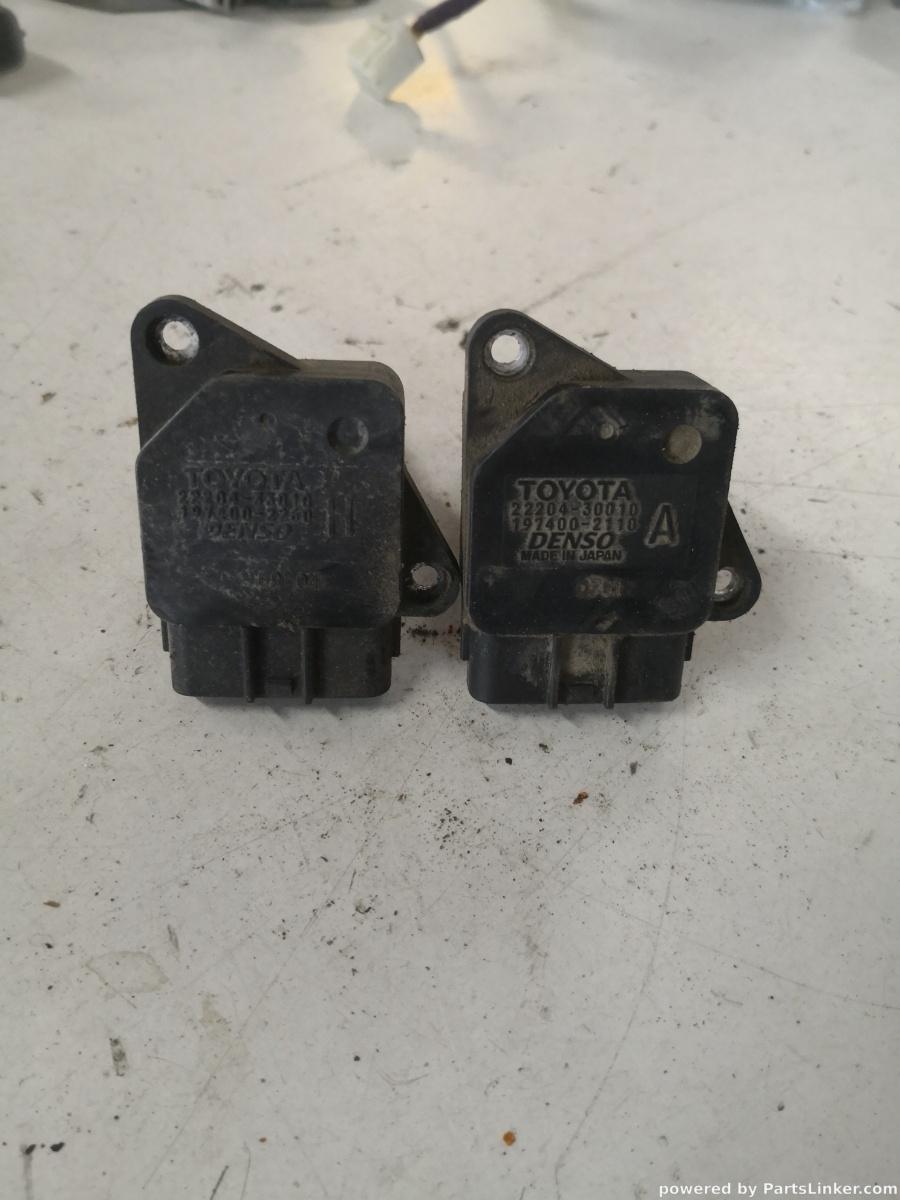 Debitmetru aer TOYOTA LAND CRUISER J120 2004>  OEM 2220430010