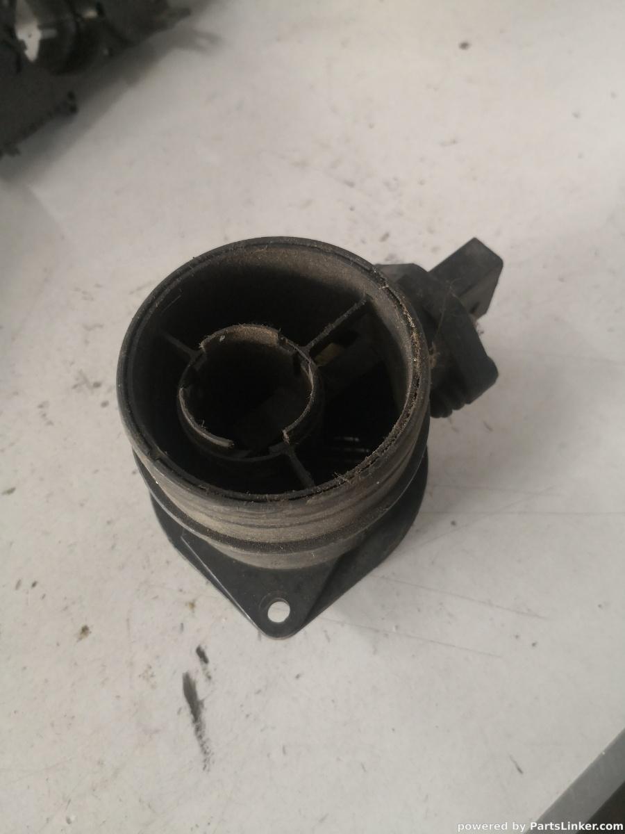 Debitmetru aer VOLKSWAGEN PASSAT (3C2) [ 2005 - 2010 ] OEM 0281002461